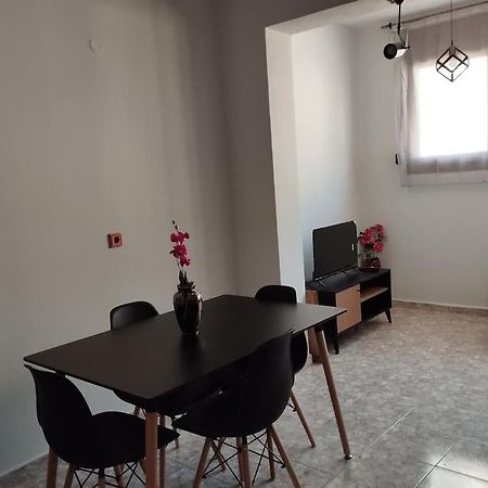 Familyhouse 1 Apartman Híosz Kültér fotó